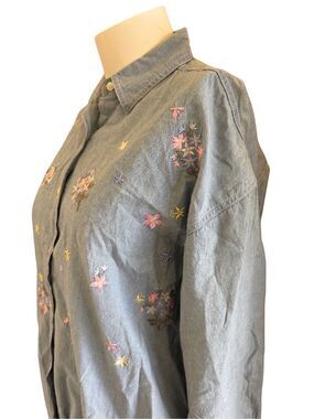Solutions large women’s 100% cotton 90’s pastel pink floral embroidery denim shi
